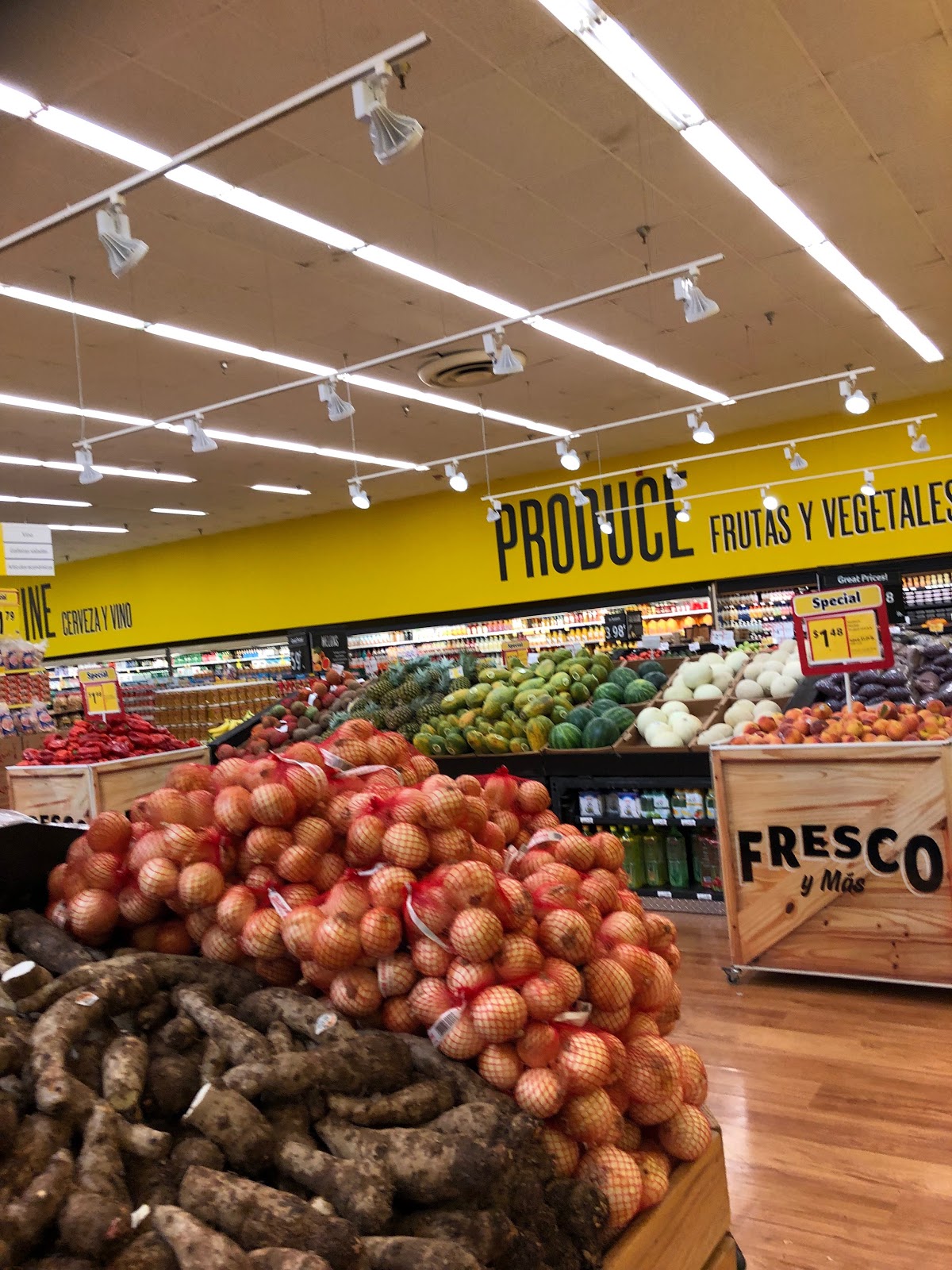 Fresco y Más  Your Hispanic Grocery Store