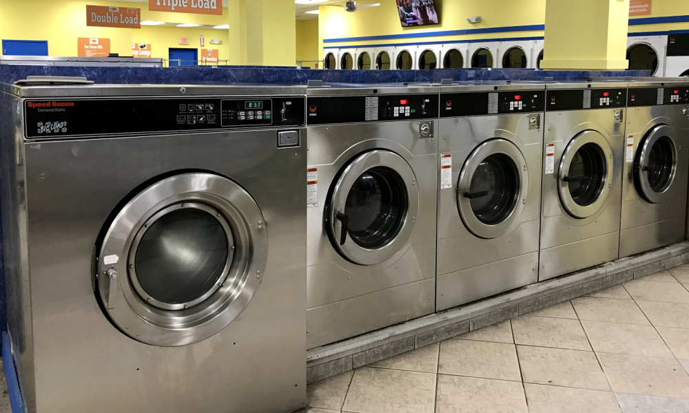 Laundry One Lavanderia &amp; Free Dryers &amp; Dry Cleaners