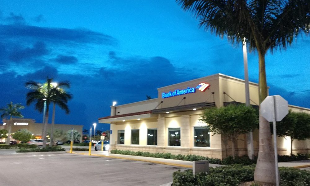 Bank of America (with Drive-thru ATM)