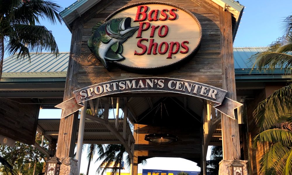 Bass Pro Shops Tracker Boat Center