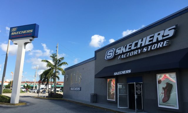 SKECHERS Warehouse Outlet