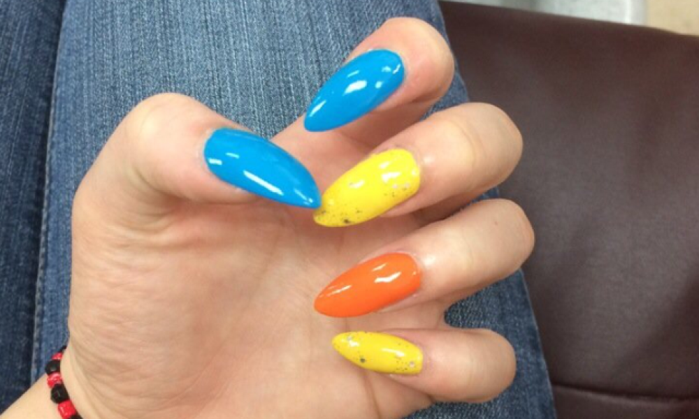 Super Nails