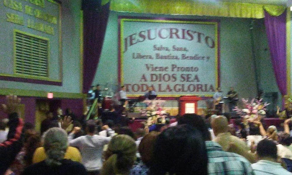 Iglesia Cristo Rompe