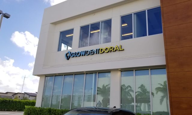 Glow Dent Doral