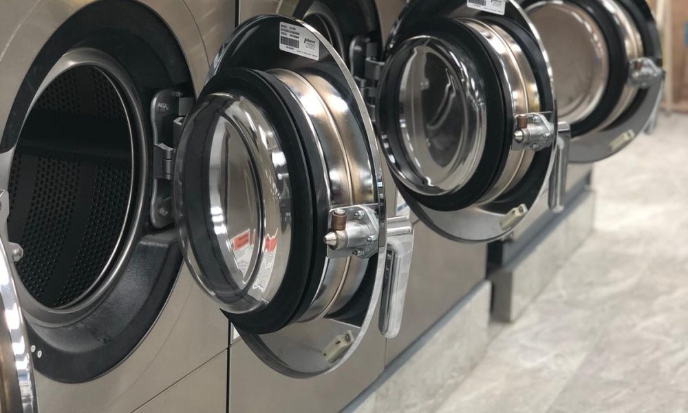 Hialeah Laundromart | Coin Laundry & Lavanderia | Delivers Hamperapp