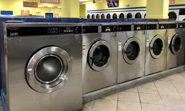 Laundry One Lavanderia & Free Dryers & Dry Cleaners