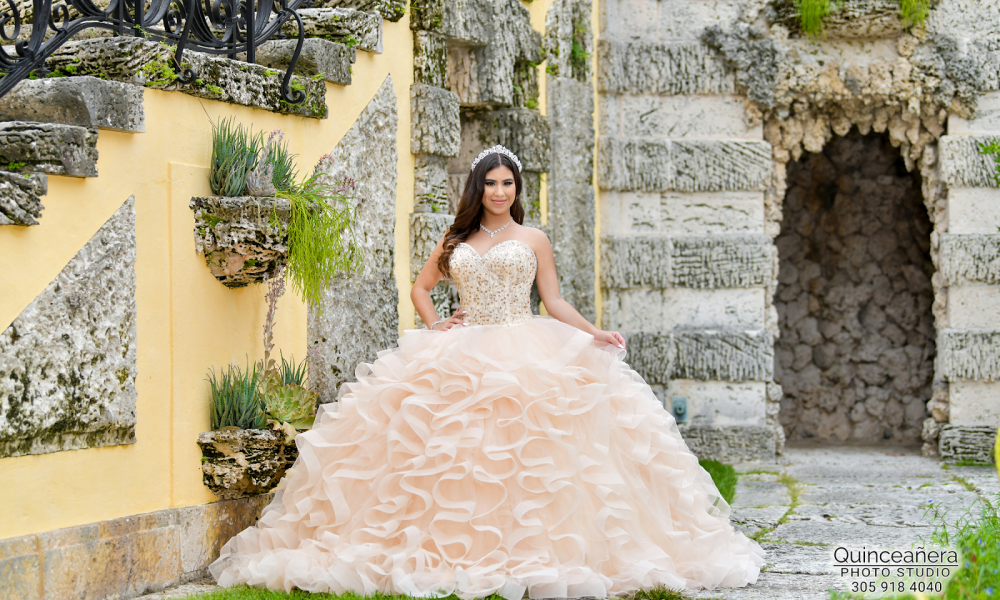 Quinceañera Photo Studio