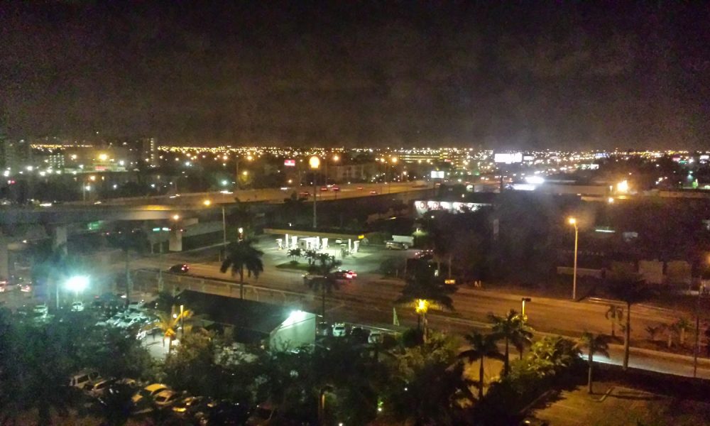 Howard Johnson Plaza Hotel - Miami Airport