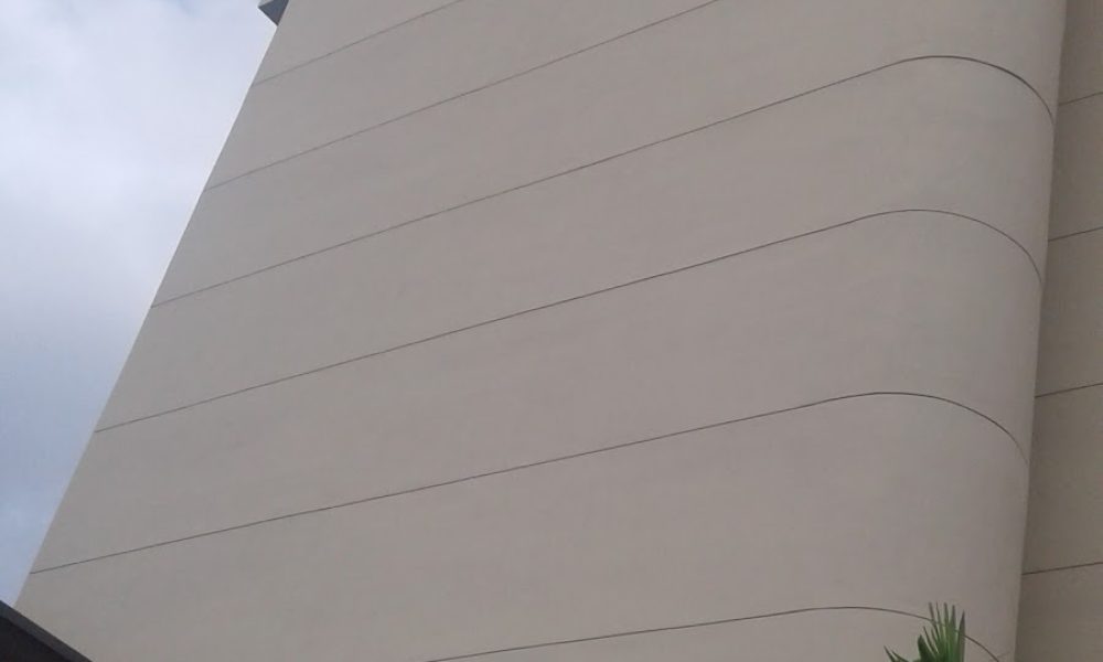 Howard Johnson Plaza Hotel - Miami Airport