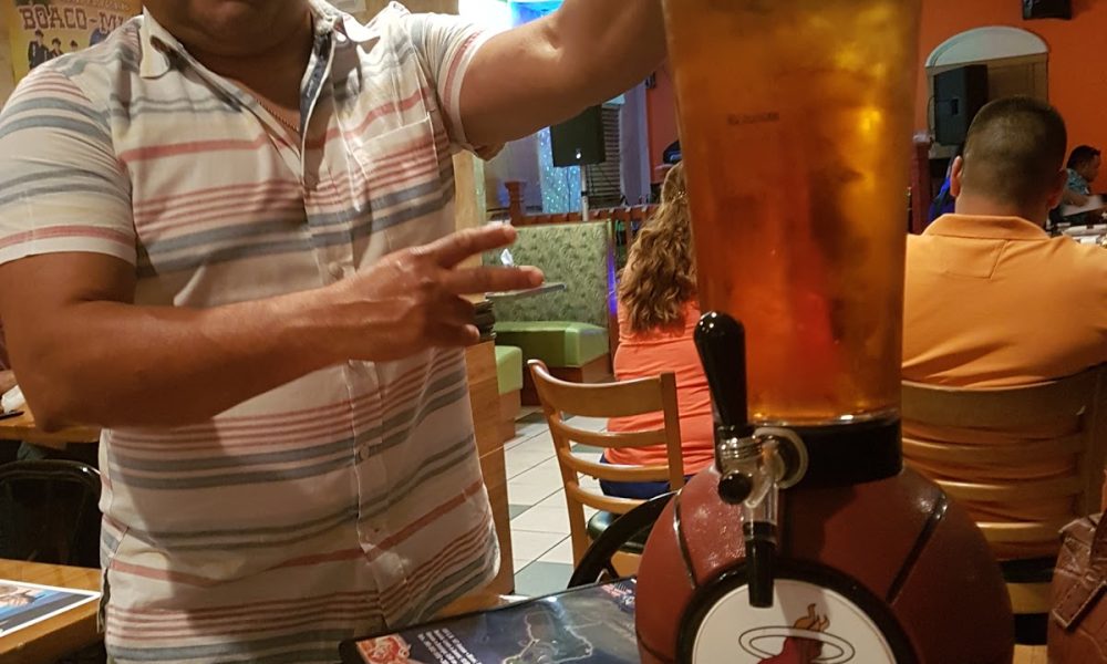 El Centroamericano Restaurant y Liquor Bar