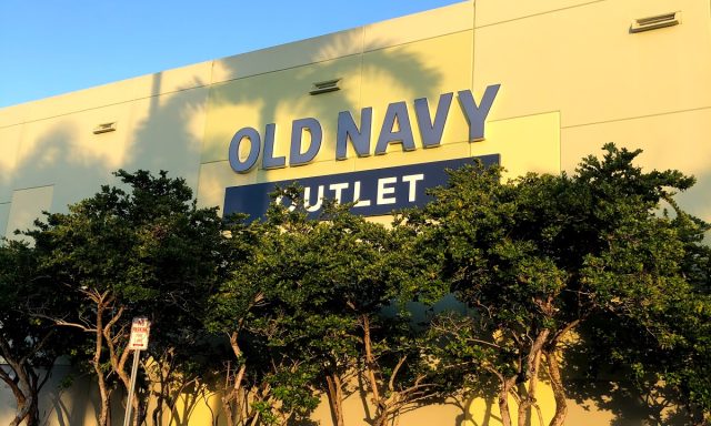 Old Navy Outlet – with Curbside Pickup