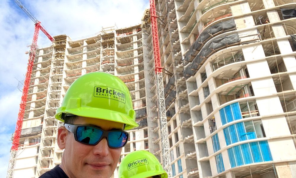 Realtor Juan Rodriguez. Agente de Bienes Raices, Especialista y Asesor Inmobiliarios de Brickell Realty Group.