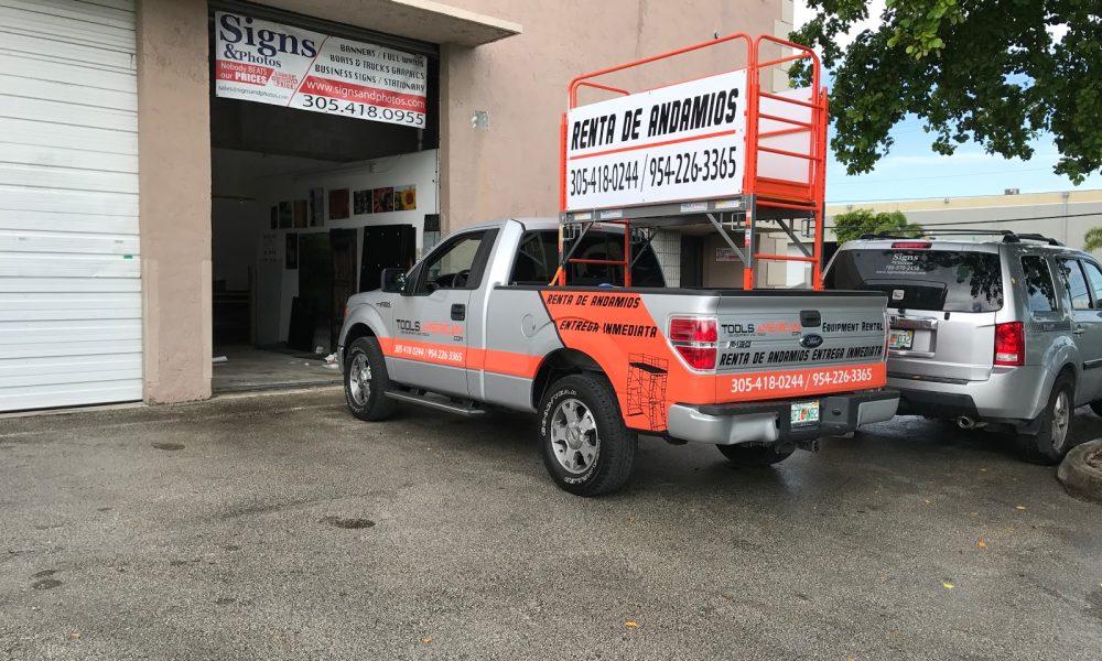 Signs &amp; Photos LLC.