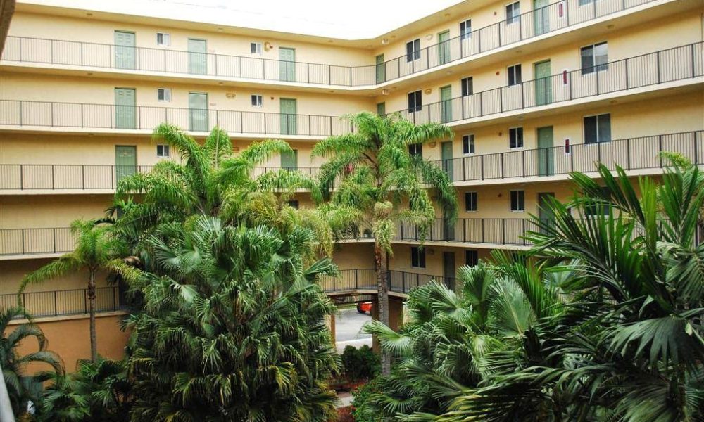 Villa Hermosa Apartments