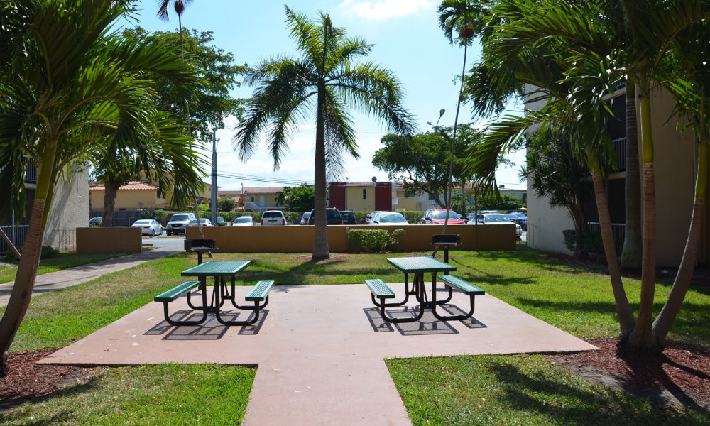 Westland 49 Apartments