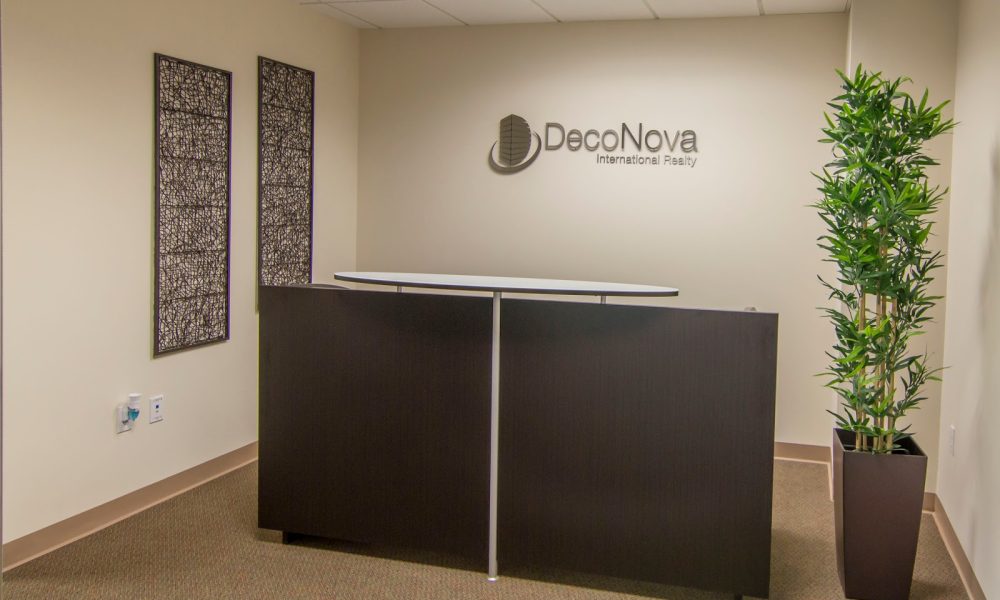 DecoNova International Realty