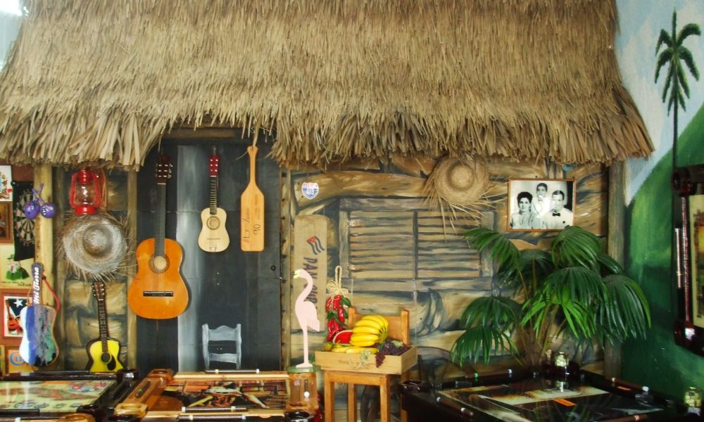 El Cubanito Domino (Domino Tables) manufacturers