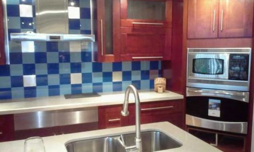 HIGH END CABINETS & COUNTER TOPS