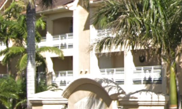 Ibis Villas Apartments