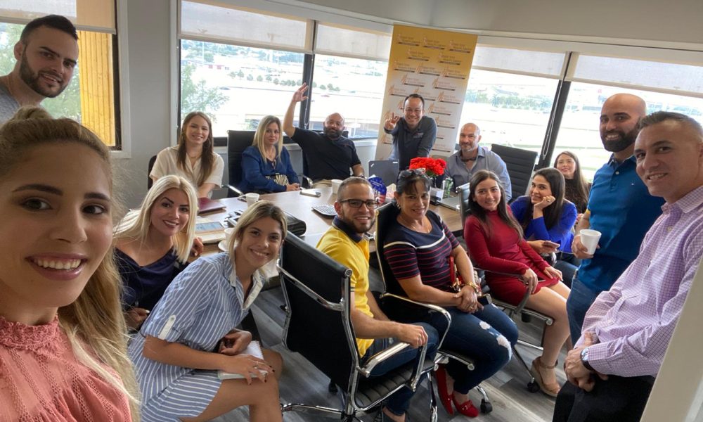 Milton Davila. Especialista en mercadeo digital.