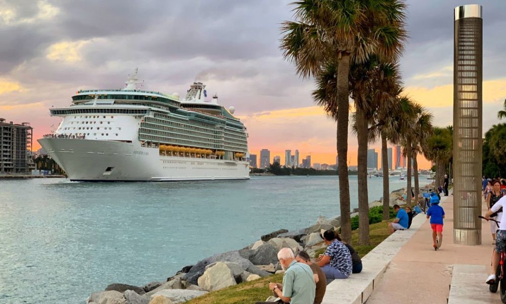 Platinium Travel LLC