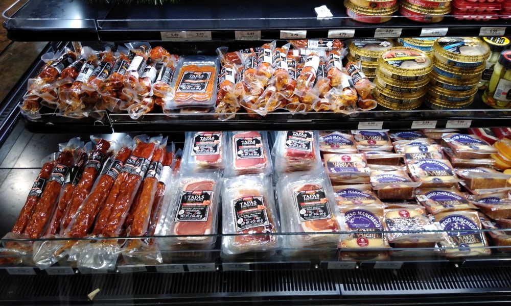 R & M Distributors Inc