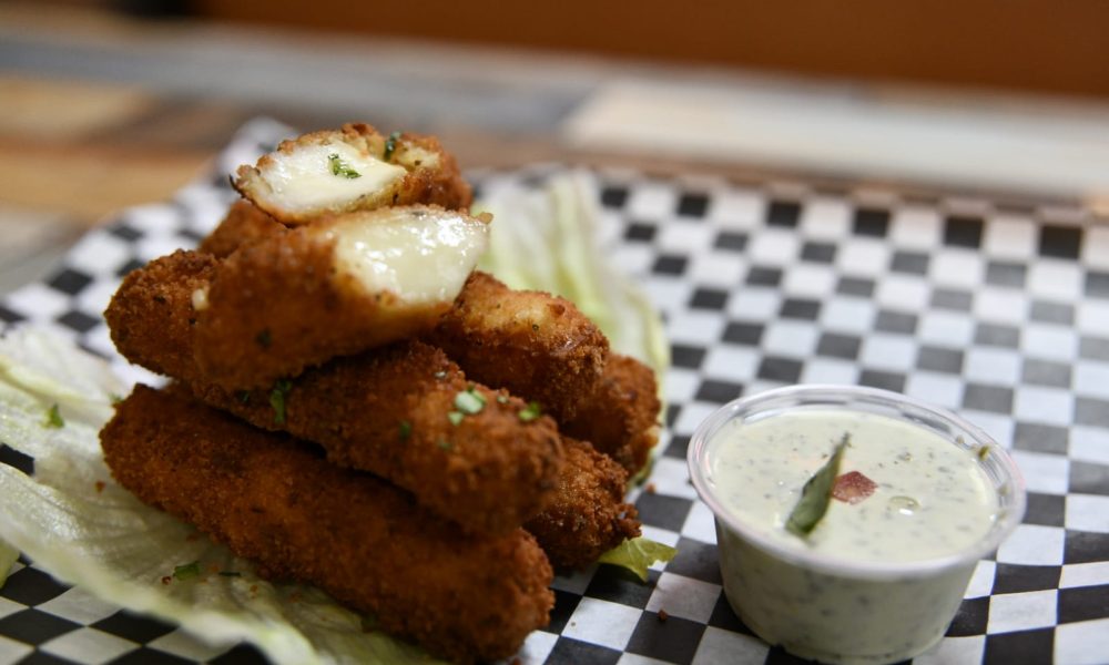 Jj's WINGS & GRILL