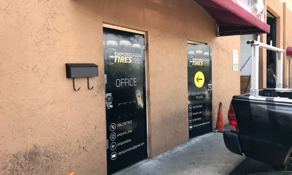 VC PRINT AND SIGNS