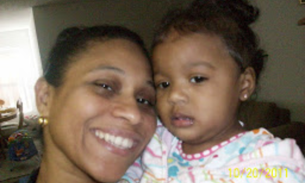 Babysitter Childcare Hialeah 24 Horas