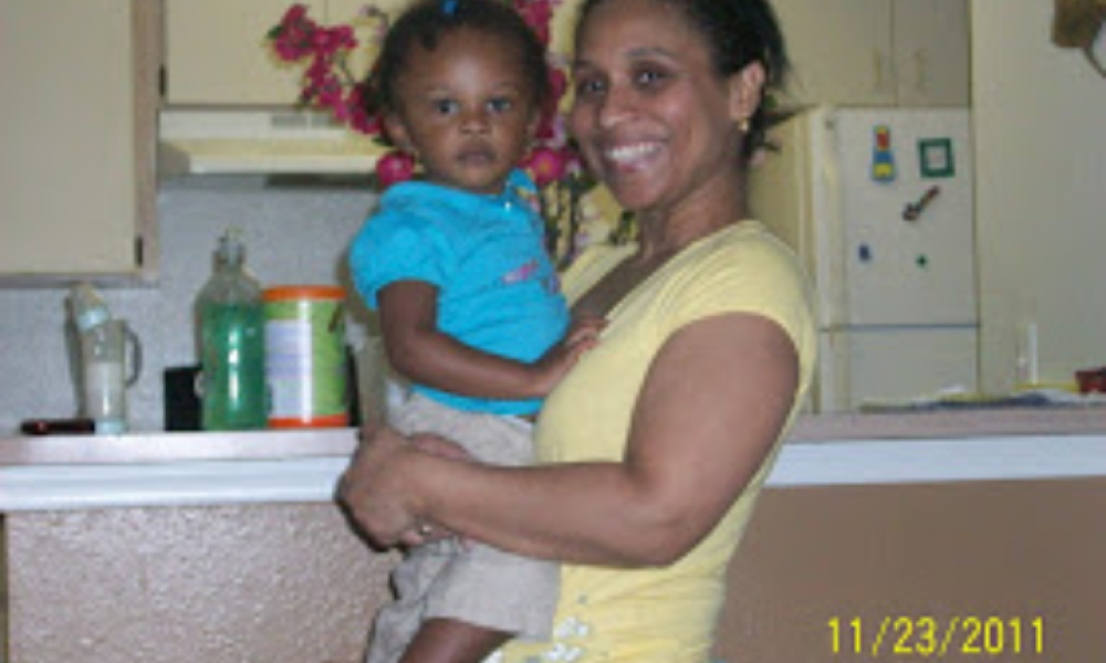 Babysitter Childcare Hialeah 24 Horas