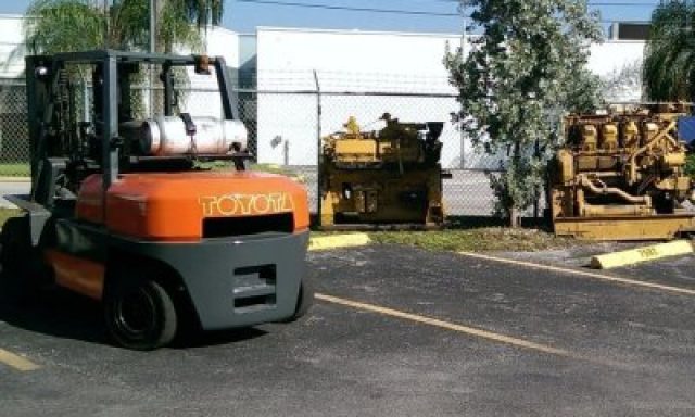 Caterpillar Lift Trucks