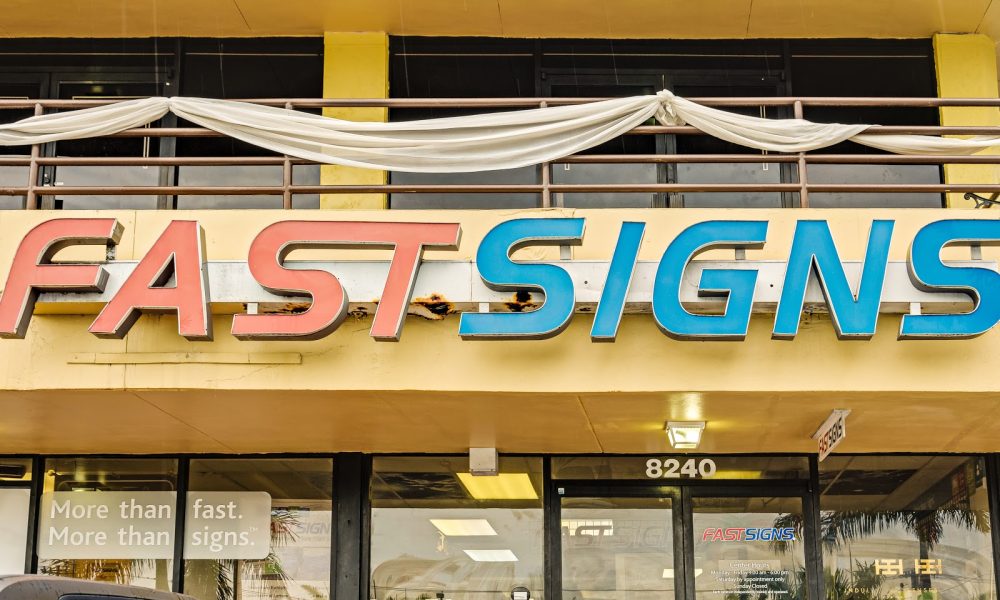 FASTSIGNS