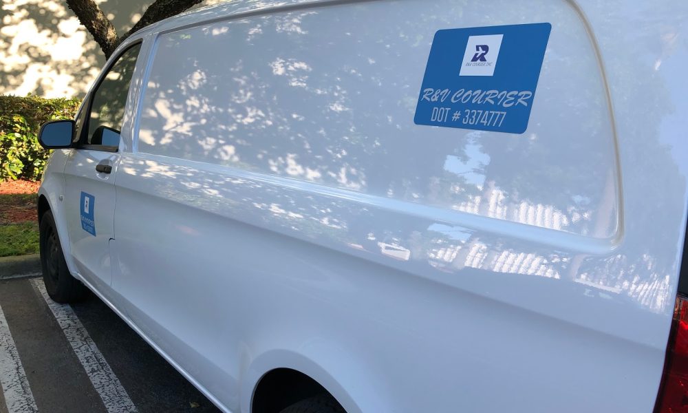 R&V Courier