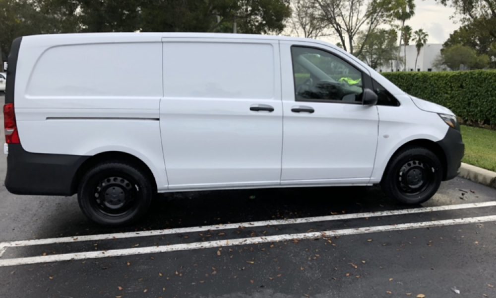 R&V Courier