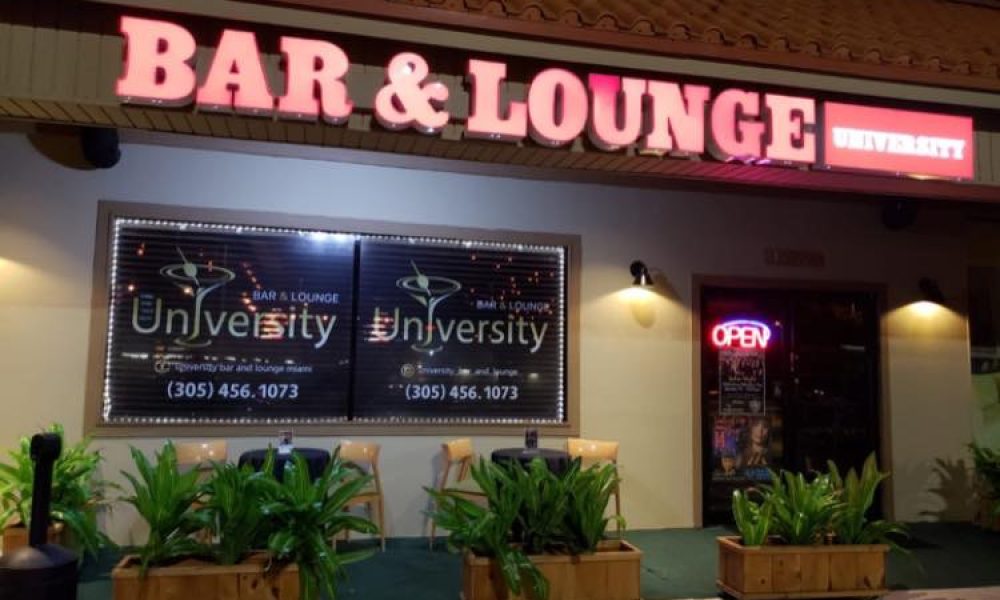 University bar and lounge Miami