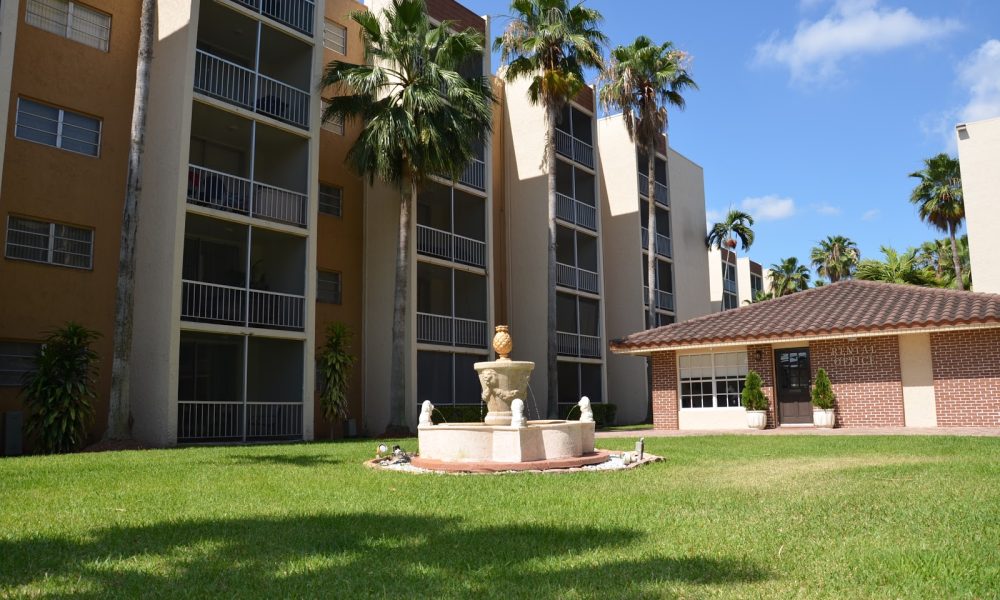 Westland 49 Apartments